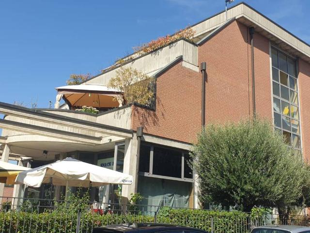 Palazzo in vendita a Cesano Maderno, Lombardia