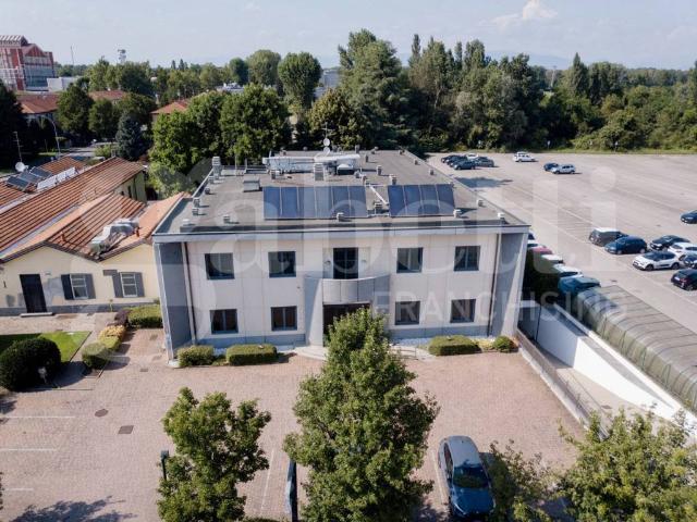 Palazzo in vendita a Cesano Maderno, Lombardia