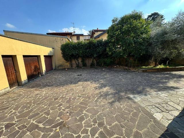 Palazzo in vendita a Villaggio Ina Casa, Cesate
