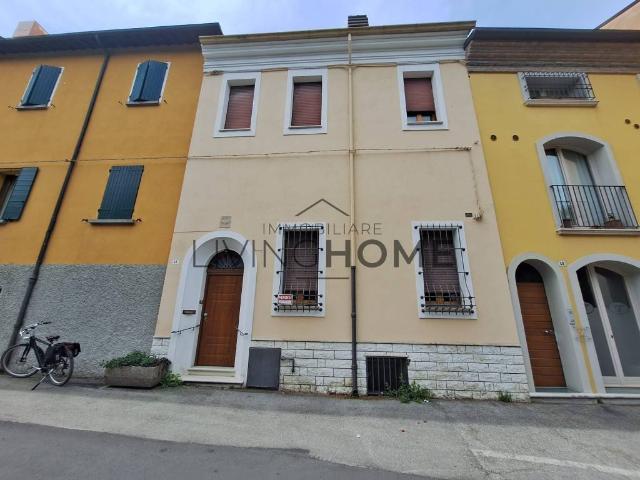 Palazzo in vendita a Unione dei comuni Valle del Savio, Cesenà