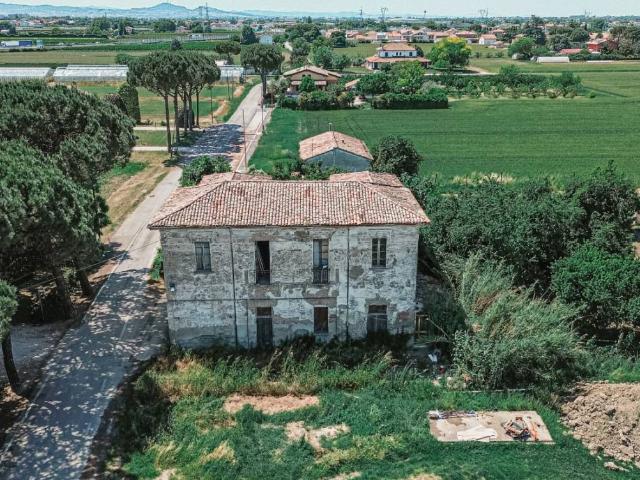 Palazzo in vendita a Unione dei comuni Valle del Savio, Cesenà