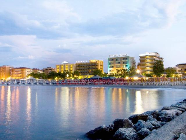 Palazzo in vendita a Valverde, Cesenatico