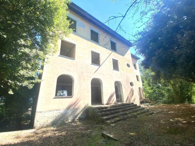 Palazzo in vendita a Cetona, Toscana