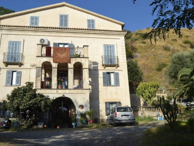 Palazzo in vendita a Santa Maria di Mare, Calabria