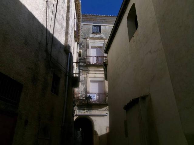Palazzo in vendita a Cetraro Paese, Calabria