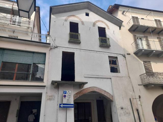 Palazzo in vendita a Piemonte, Cuneo