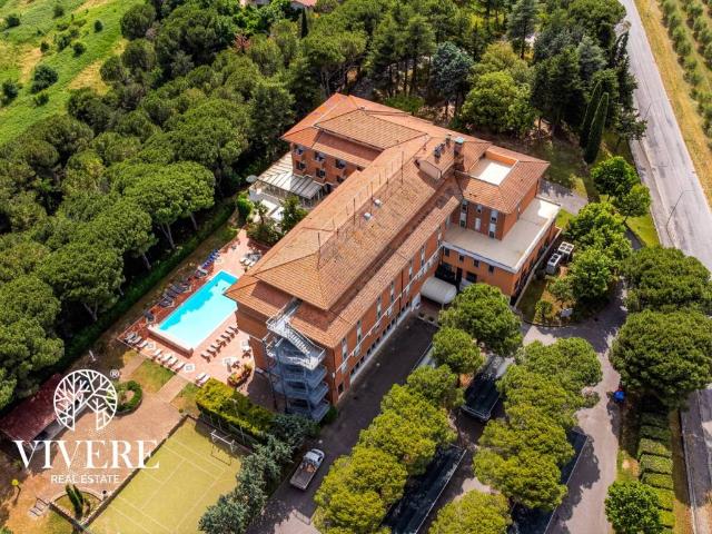 Palazzo in vendita a Chianciano Terme, Toscana