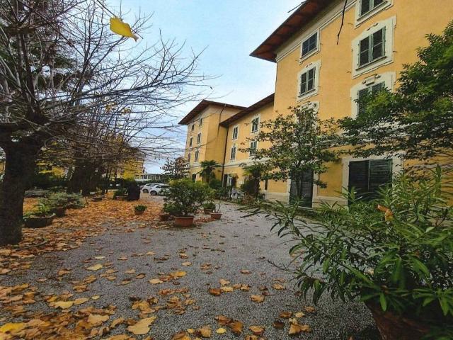 Palazzo in vendita a Chianciano, Chianciano Terme