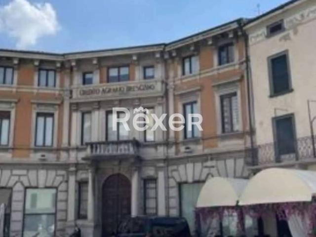 Palazzo in vendita a Chiari, Lombardia