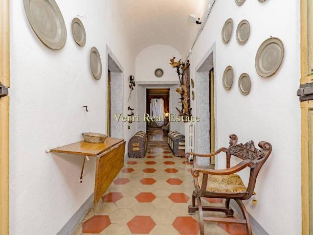 Palazzo in vendita a Comunità montana della Valchiavenna, Chiavenna