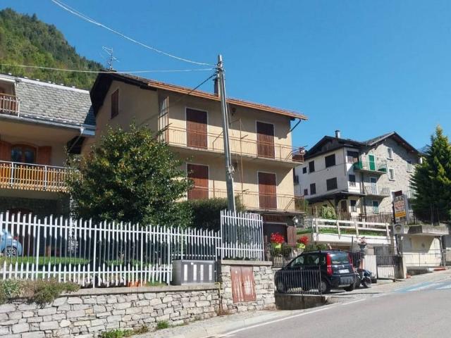 Palazzo in vendita a Chiesa In Valmalenco, Lombardia
