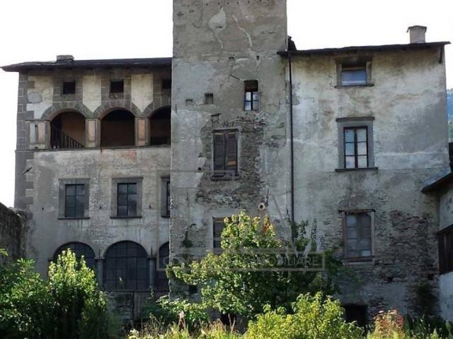 Palazzo in vendita a Chiuro, Lombardia