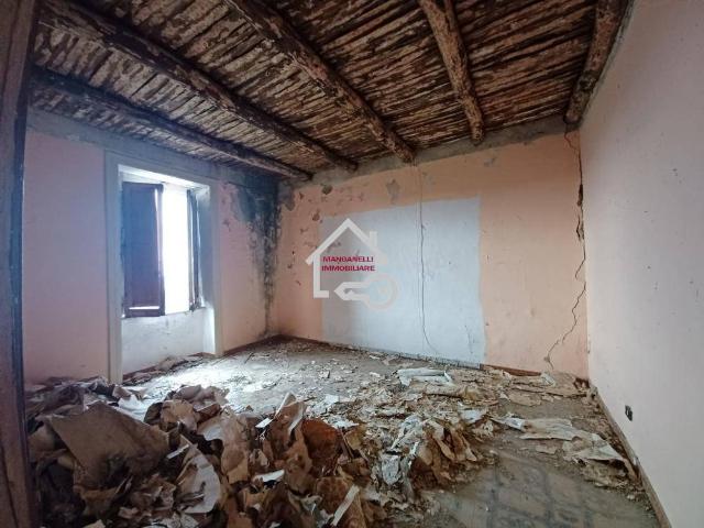 Palazzo in vendita a Cicerale, Campania