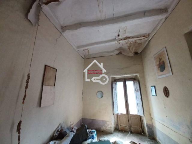 Palazzo in vendita a Cicerale, Campania