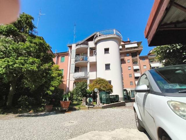 Palazzo in vendita a Zona Omogenea Milano Nord, Cinisello Balsamo