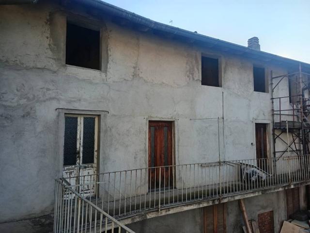 Palazzo in vendita a Cislago, Lombardia