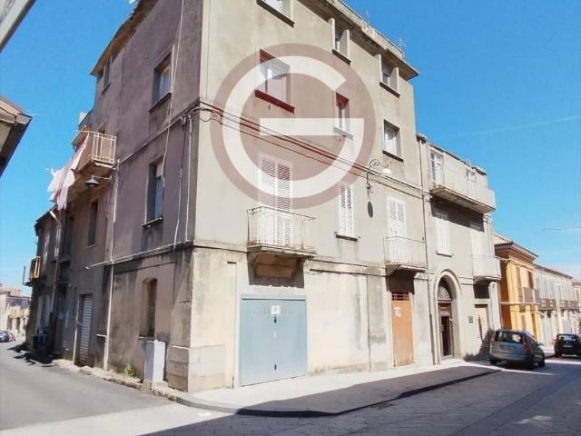 Palazzo in vendita a Calabria, Reggio Calabria