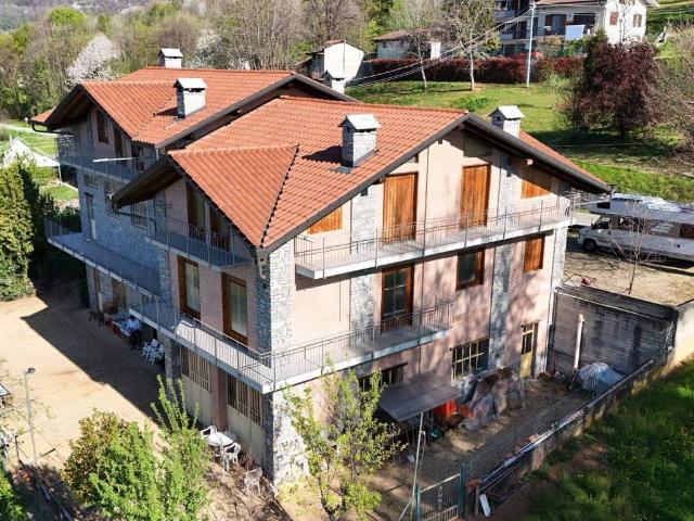Palazzo in vendita a Unione Montana di Comuni delle Valli di Lanzo, Ceronda e Casternone, Piemonte