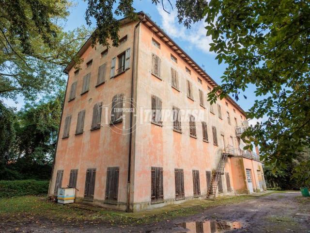 Palazzo in vendita a Collecchio, Reggio Emilia