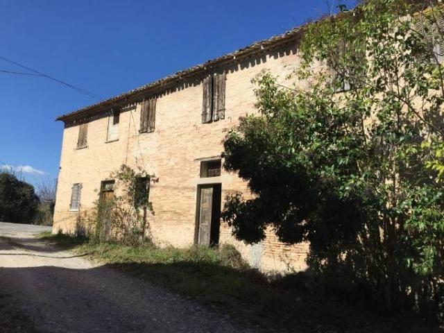 Palazzo in vendita a Colli al Metauro, Marche