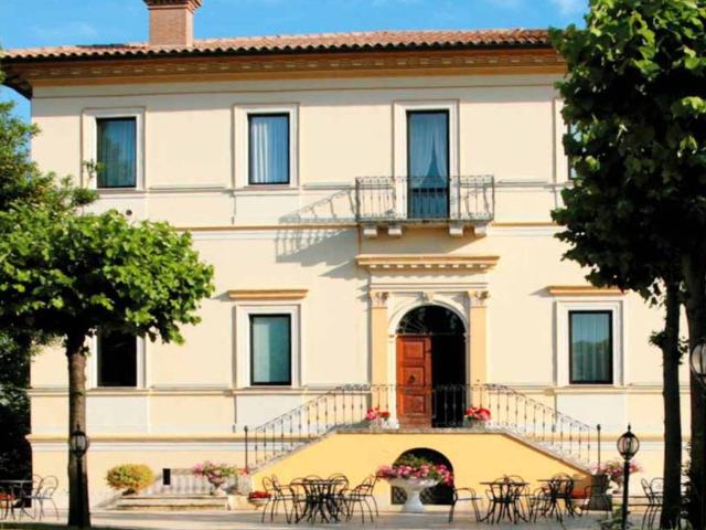 Palazzo in vendita a Marche, Ascoli Piceno