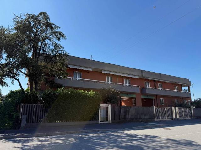 Palazzo in vendita a Cologno Monzese, Lombardia