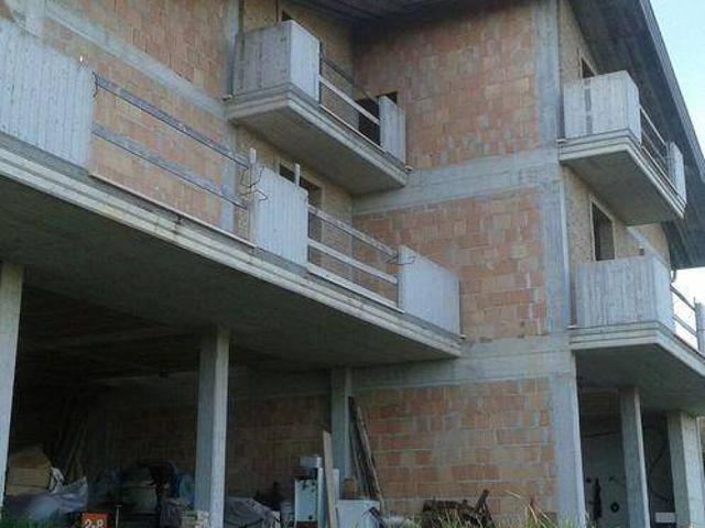 Palazzo in vendita a Unione dei Comuni della Val Vibrata, Colonnella