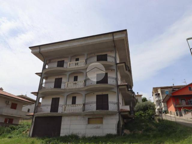 Palazzo in vendita a Unione dei Comuni della Val Vibrata, Colonnella