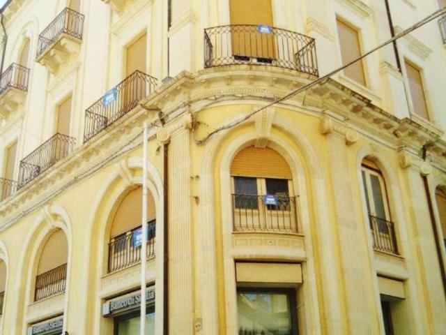 Palazzo in vendita a Comiso