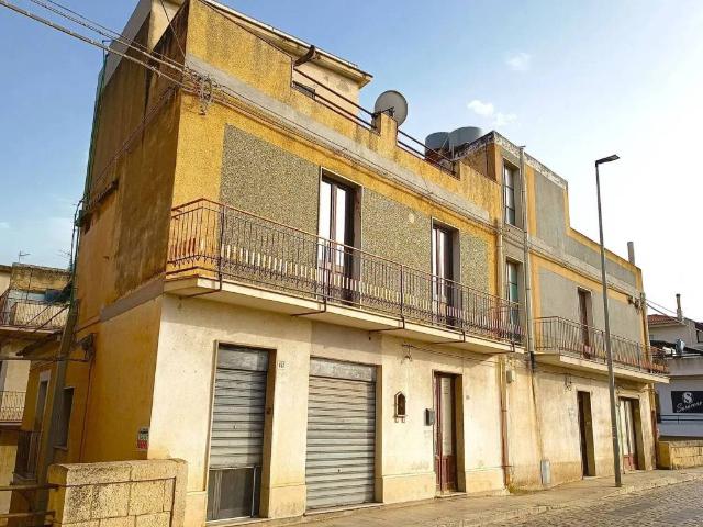 Palazzo in vendita a Comiso, Sicilia