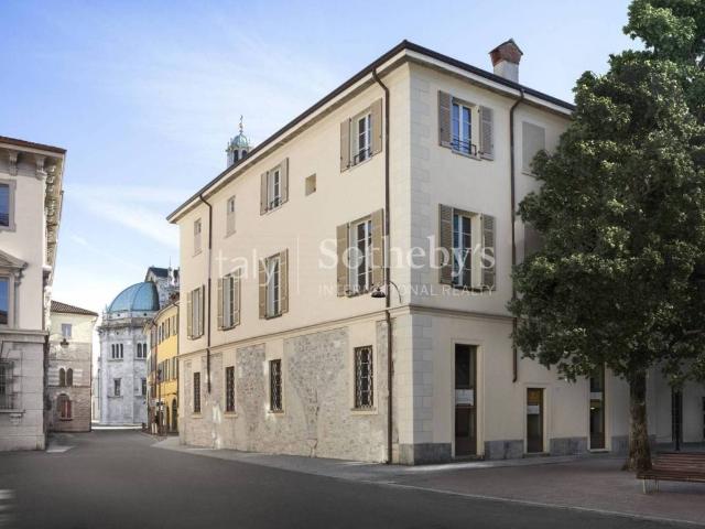 Palazzo in vendita a Sant'Agostino, Como