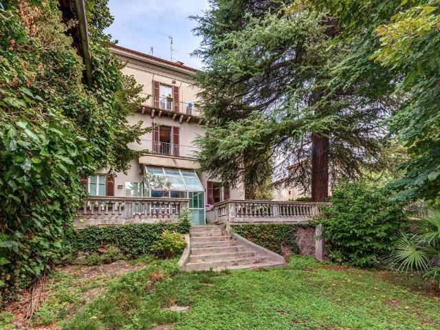 Palazzo in vendita a Como, Lombardia