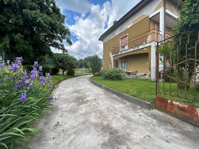 Palazzo in vendita a Comunità montana della valle Trompia, Concesio