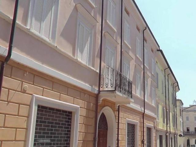 Palazzo in vendita a Unione Comuni Modenesi Area Nord, Concordia Sulla Secchia