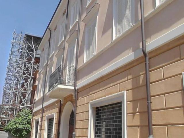 Palazzo in vendita a Unione Comuni Modenesi Area Nord, Concordia Sulla Secchia