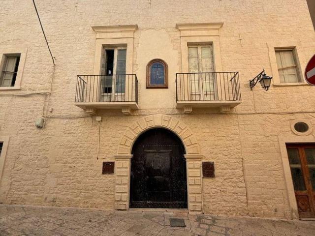 Palazzo in vendita a Contrada Casopietro, Puglia