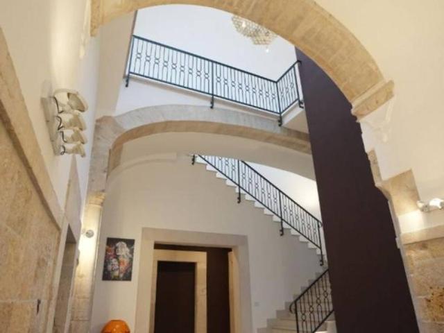 Palazzo in vendita a Puglia, Bari