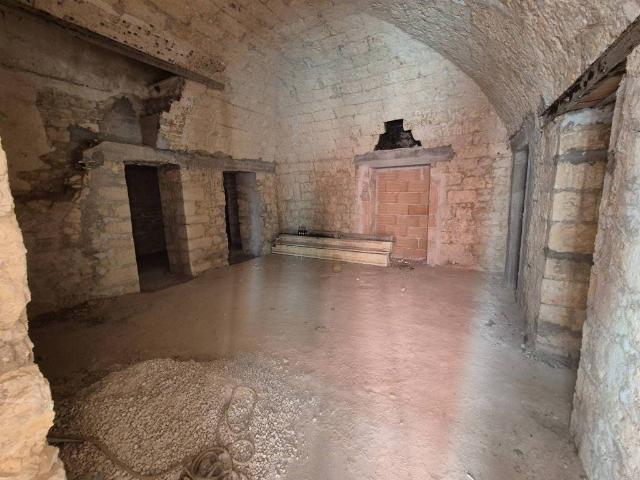 Palazzo in vendita a Puglia, Bari