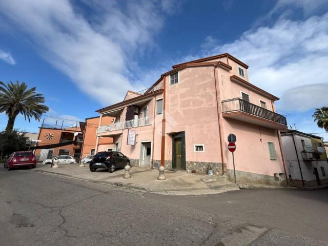 Palazzo in vendita a Corigliano-Rossano, Calabria