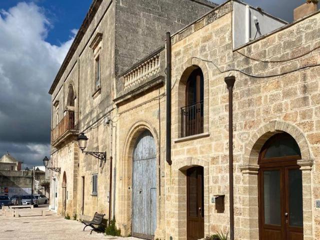 Palazzo in vendita a Puglia, Lecce