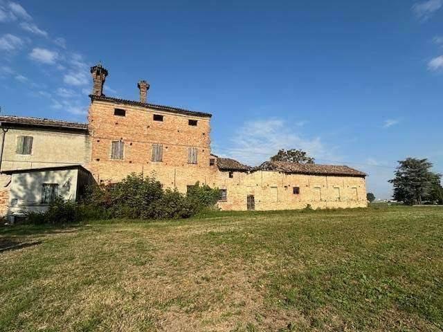 Palazzo in vendita a Cortemaggiore, Reggio Emilia