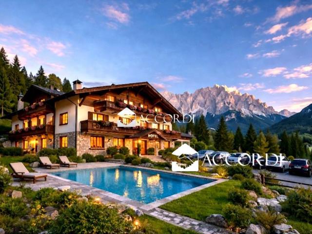 Palazzo in vendita a Crignes, Cortina D'ampezzo
