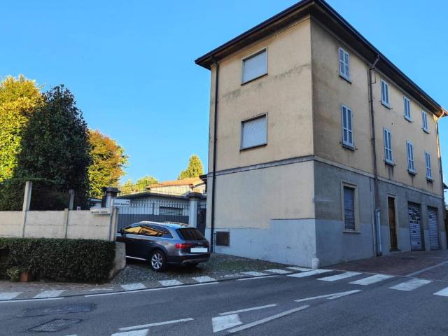 Palazzo in vendita a Costa Masnaga, Lombardia