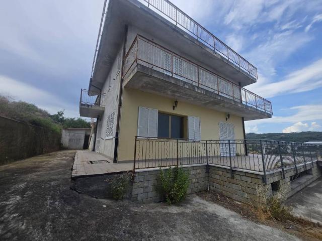 Palazzo in vendita a Costarainera, Liguria