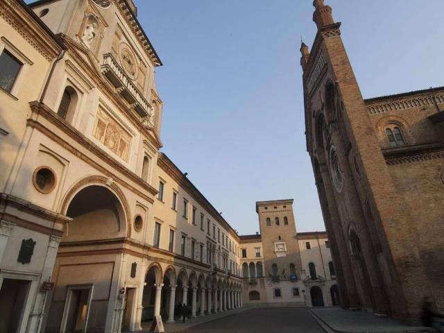 Palazzo in vendita a Crema Nuova, Crema