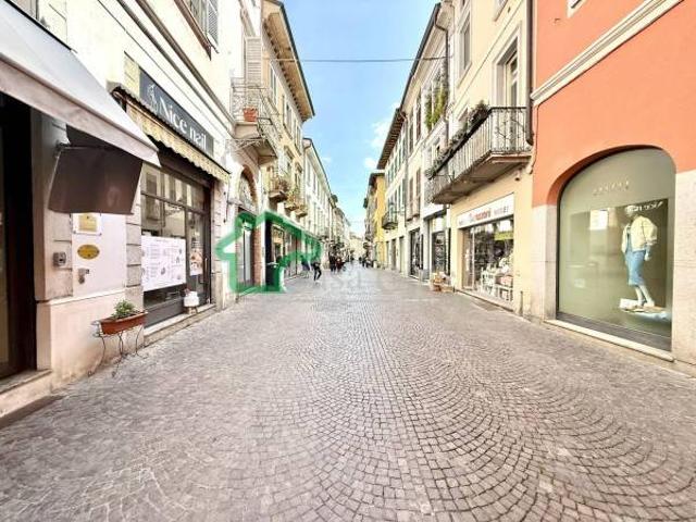 Palazzo in vendita a Le Villette, Crema