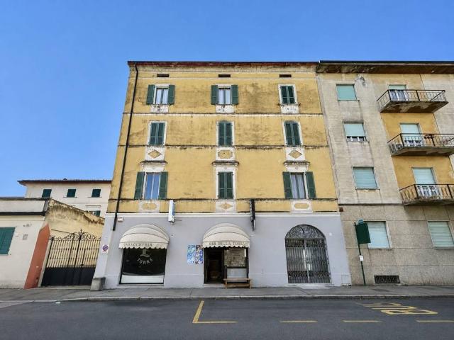 Palazzo in vendita a Sant'Ambrogio, Cremona
