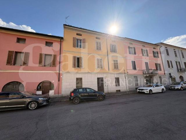 Palazzo in vendita a Vecchia Dogana, Cremona