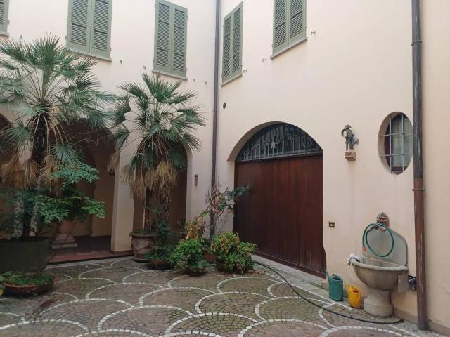 Palazzo in vendita a Centro Storico, Cremona