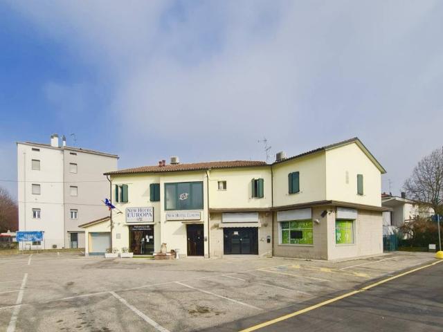 Palazzo in vendita a Unione Terre d'Acqua, Crevalcore